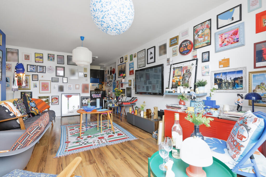 Apartment in Glasgow - More