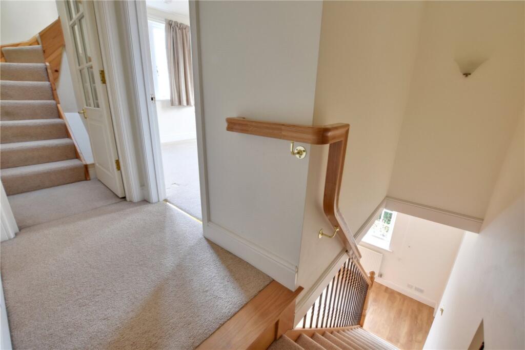 2 bedroom semi-detached house for rent