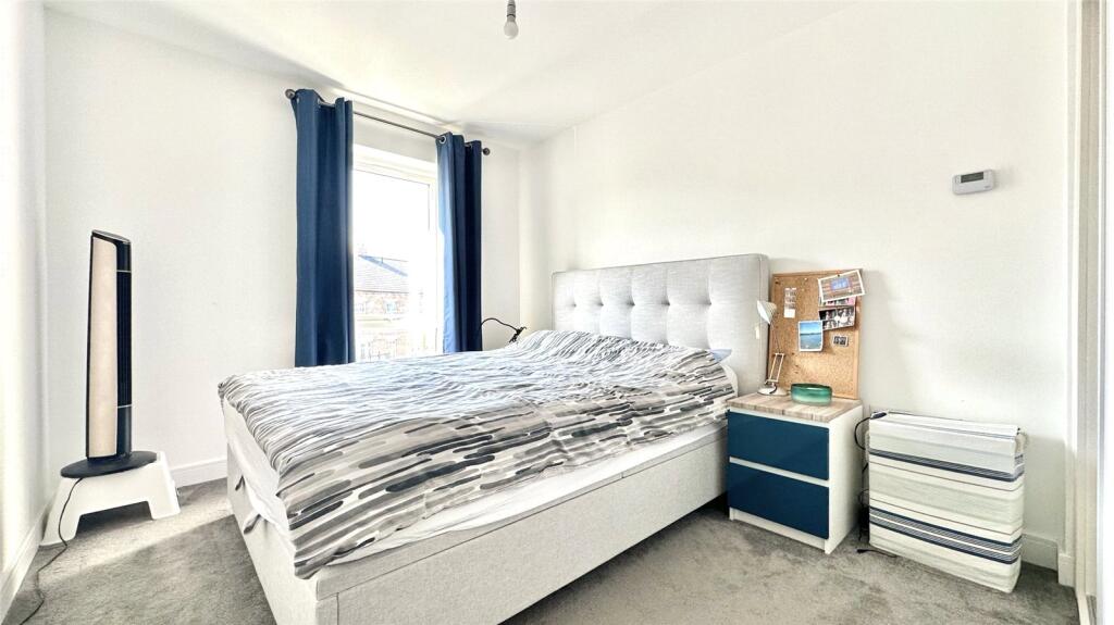 Apartment in Dartford, Ebbsfleet Green, Ebbsfleet Valley - More