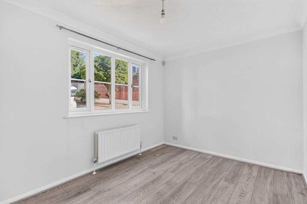Apartment in Winkfield, Martin's Heron - View 5