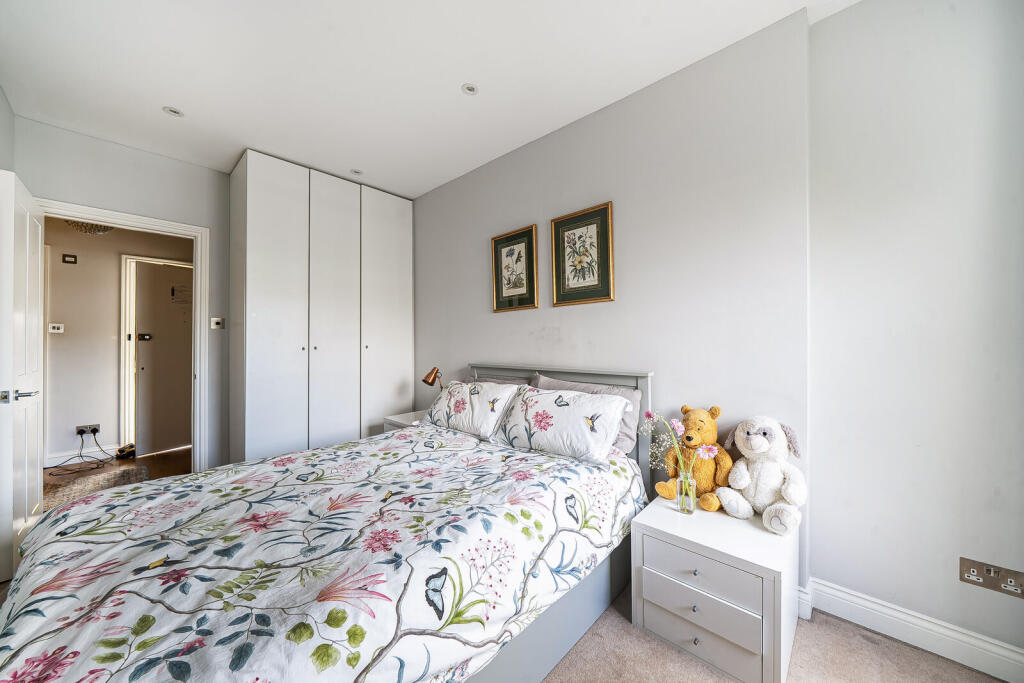 Apartment in London - More
