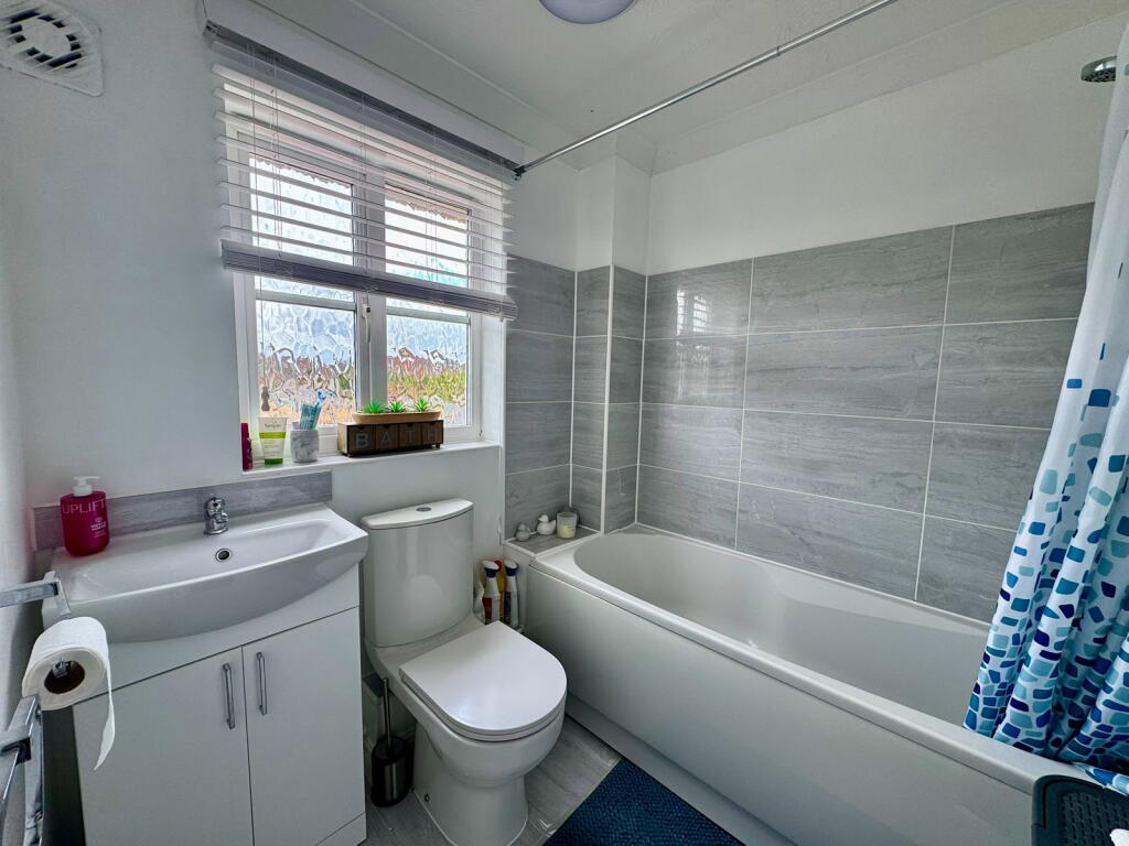 Regan Close, Lowestoft, NR32 4WY photo 5