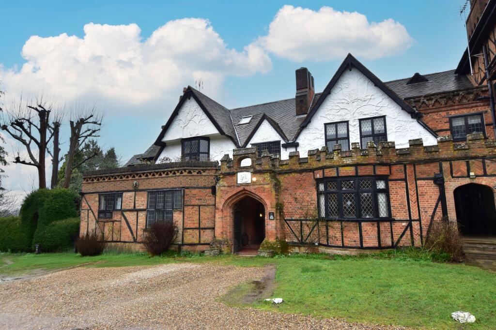 Main image of property: Commonwood, Kings Langley, WD4