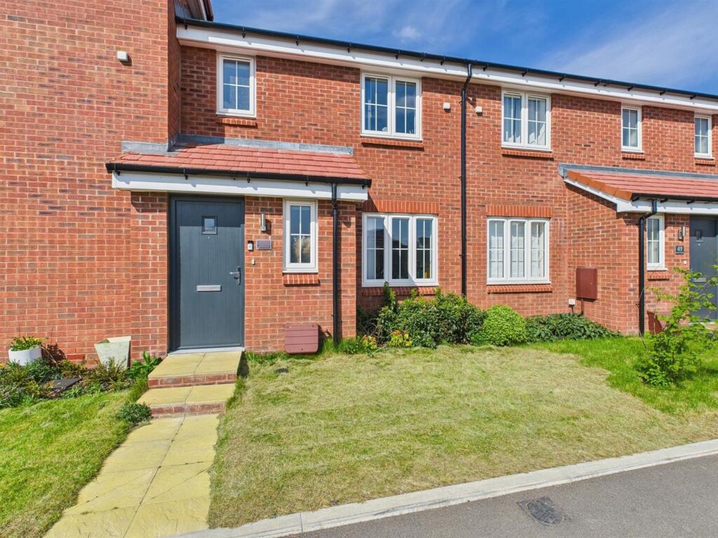 3-bed terraced on Aster Close, Twigworth, Gloucester, £290,000
