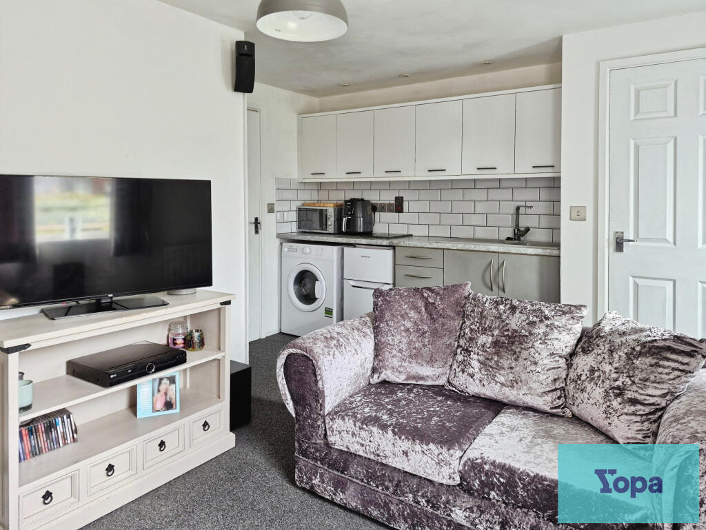 Apartment in Stoke-on-Trent - View 3