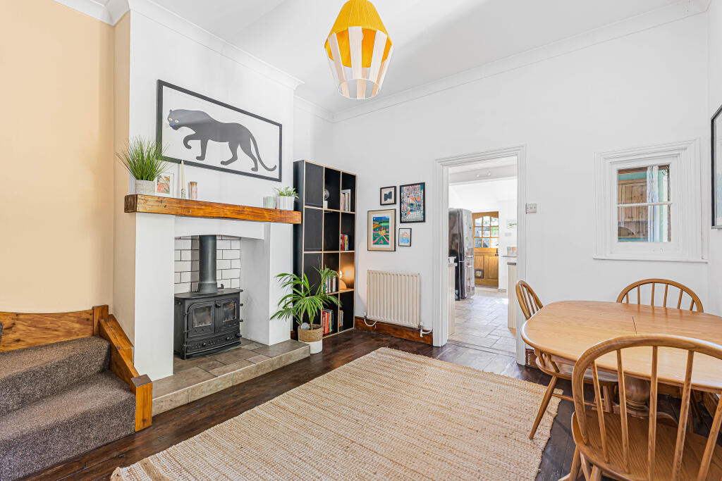 House in Henlow, Central Bedfordshire - View 4