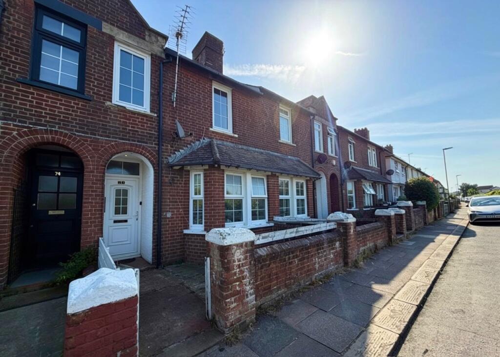 Main image of property: Gloucester Road, Littlehampton, BN17