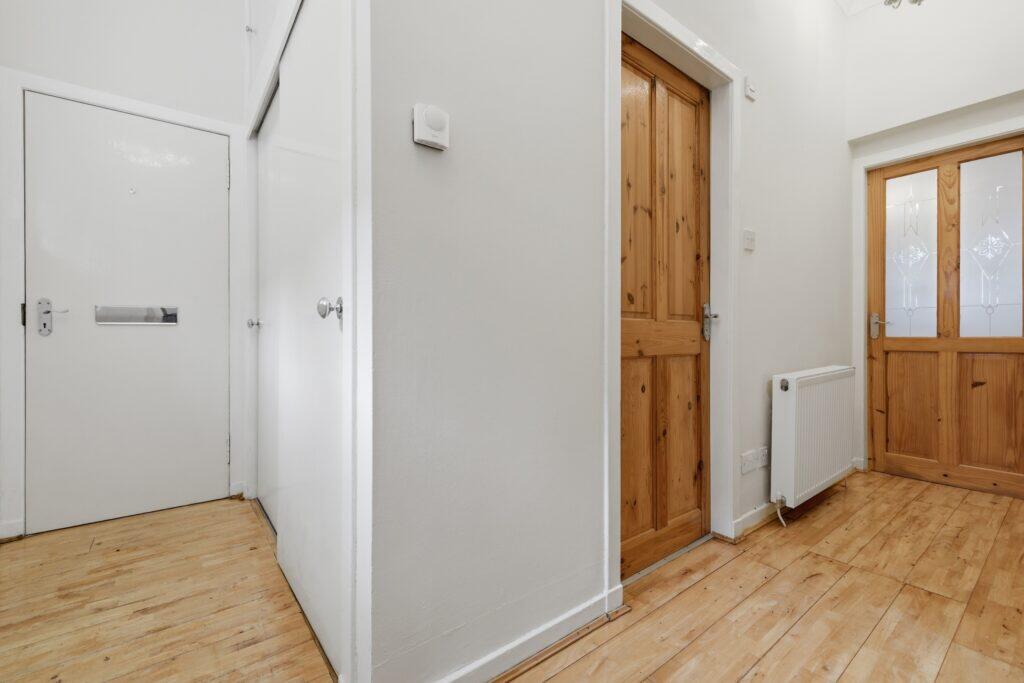 Apartment in Glasgow, West Dunbartonshire - More