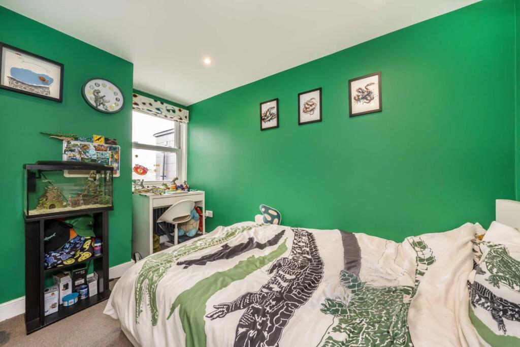 House in Twickenham - View 5