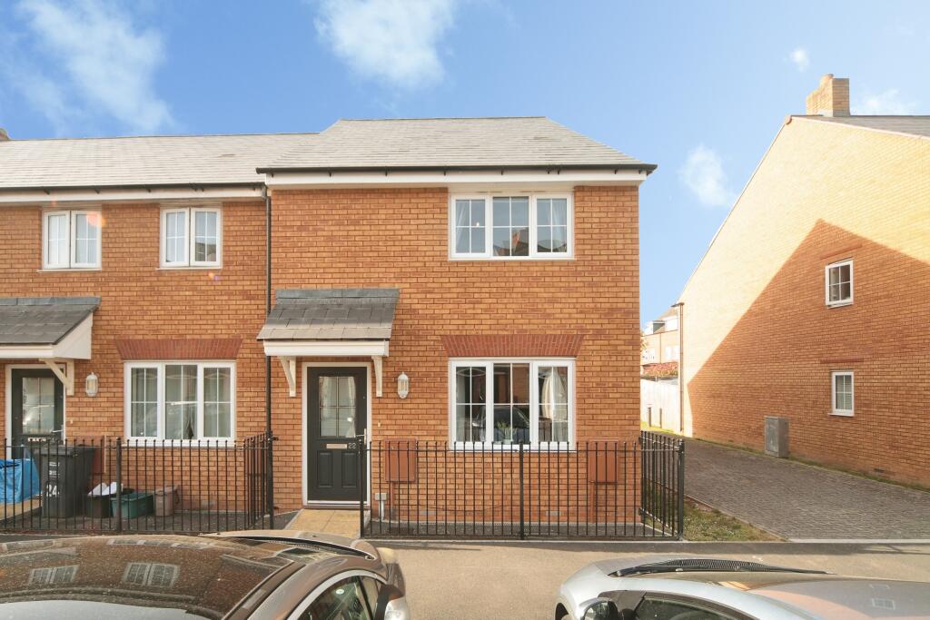 3-bed terraced on Batt Drive, Taunton, TA2, £126,000