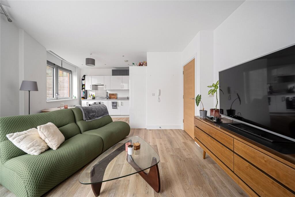 Apartment in London - More
