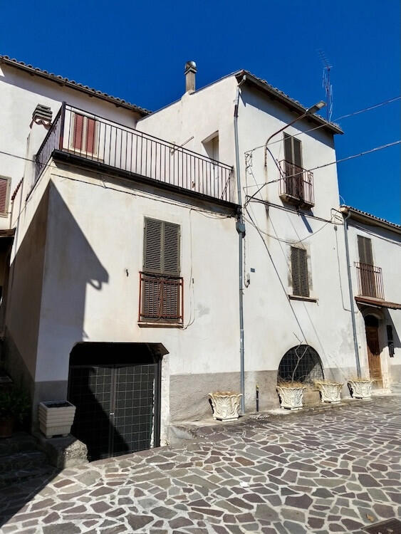 Main image of property: Abruzzo, L`Aquila, Capestrano