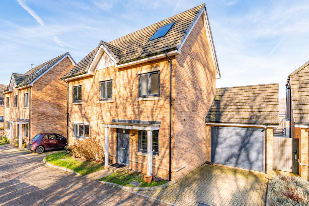 Victoria Close, Welwyn Garden City, Hertfordshire, AL7