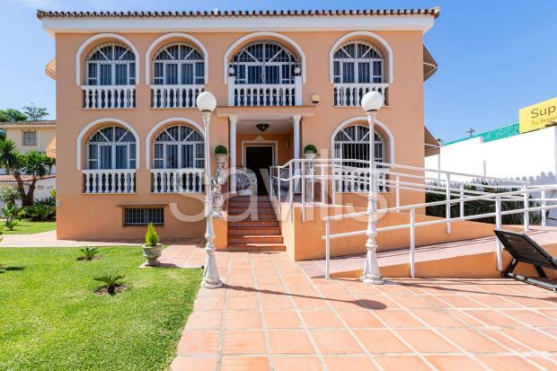 Main image of property: Detached Villa With Pool and Large Plot In Alharín de La Torre, Alhaurín de La Torre, Málaga