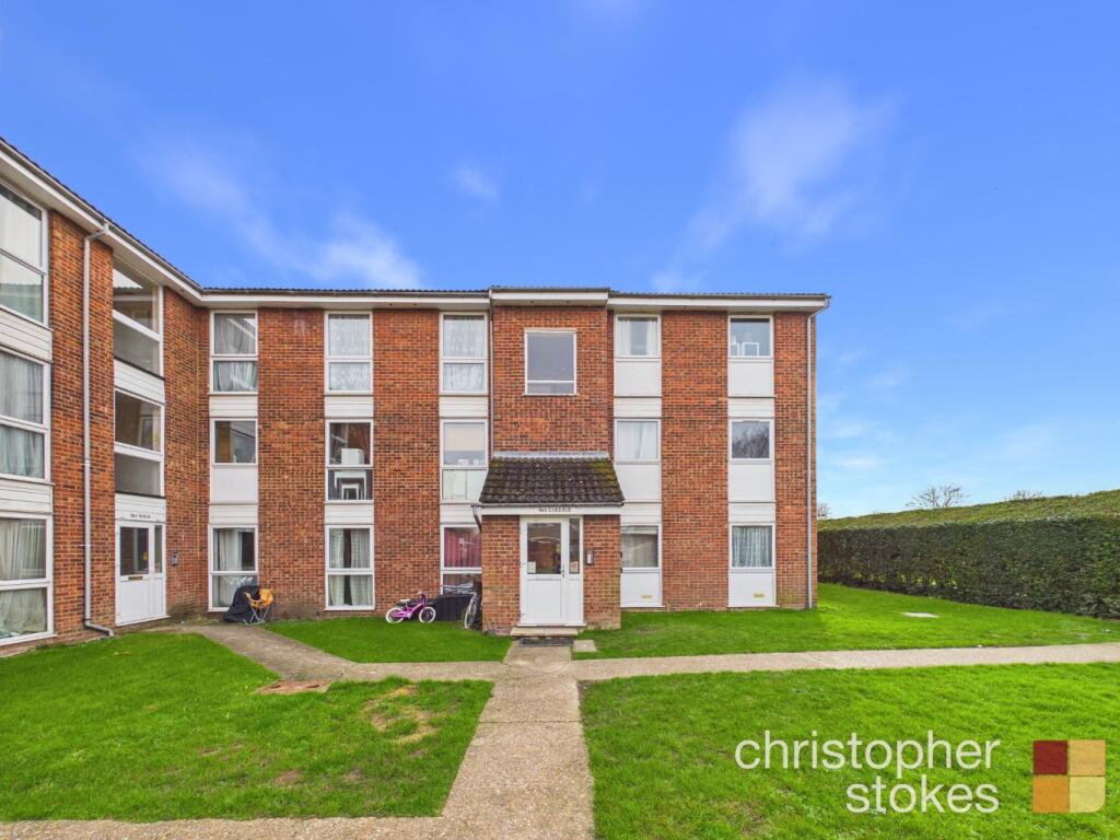 Main image of property: Clyfton Close, Broxbourne, Hertfordshire, EN10 6NX