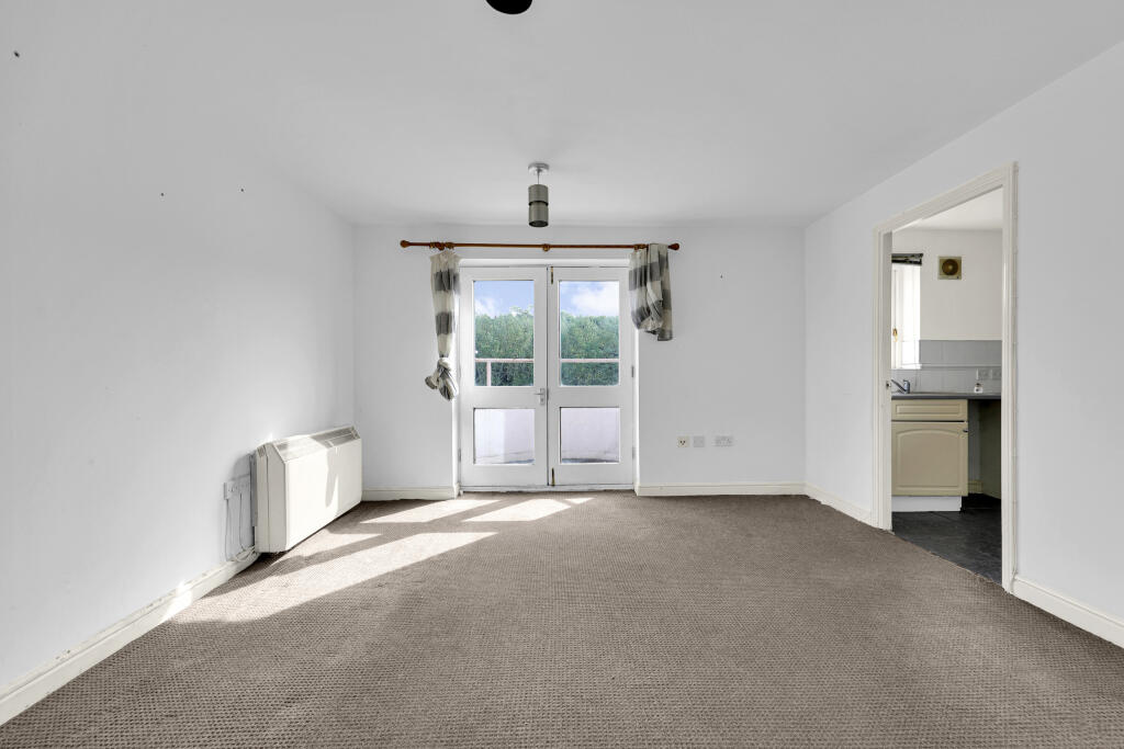 Apartment in London, Beckton - View 2