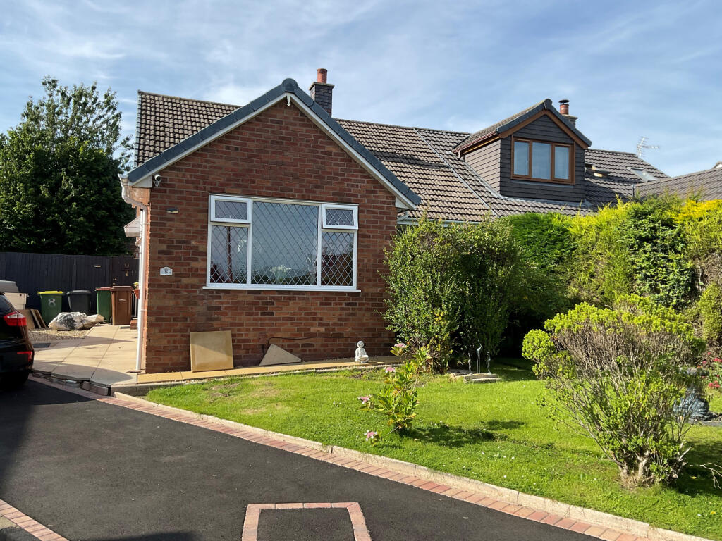 Main image of property: Clanfield,  Fulwood, PR2