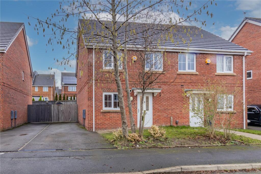Main image of property: Holwick Close, Oldham, Greater Manchester, OL8