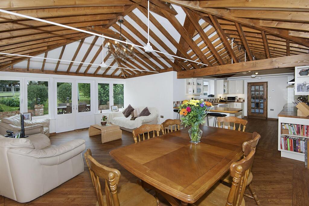 House in Tonbridge - View 3
