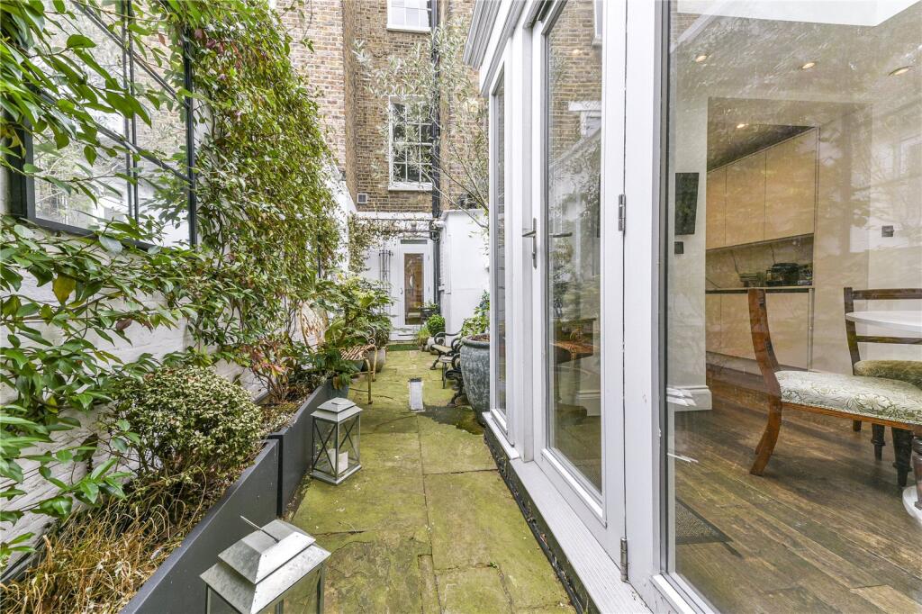 1 bedroom maisonette for rent