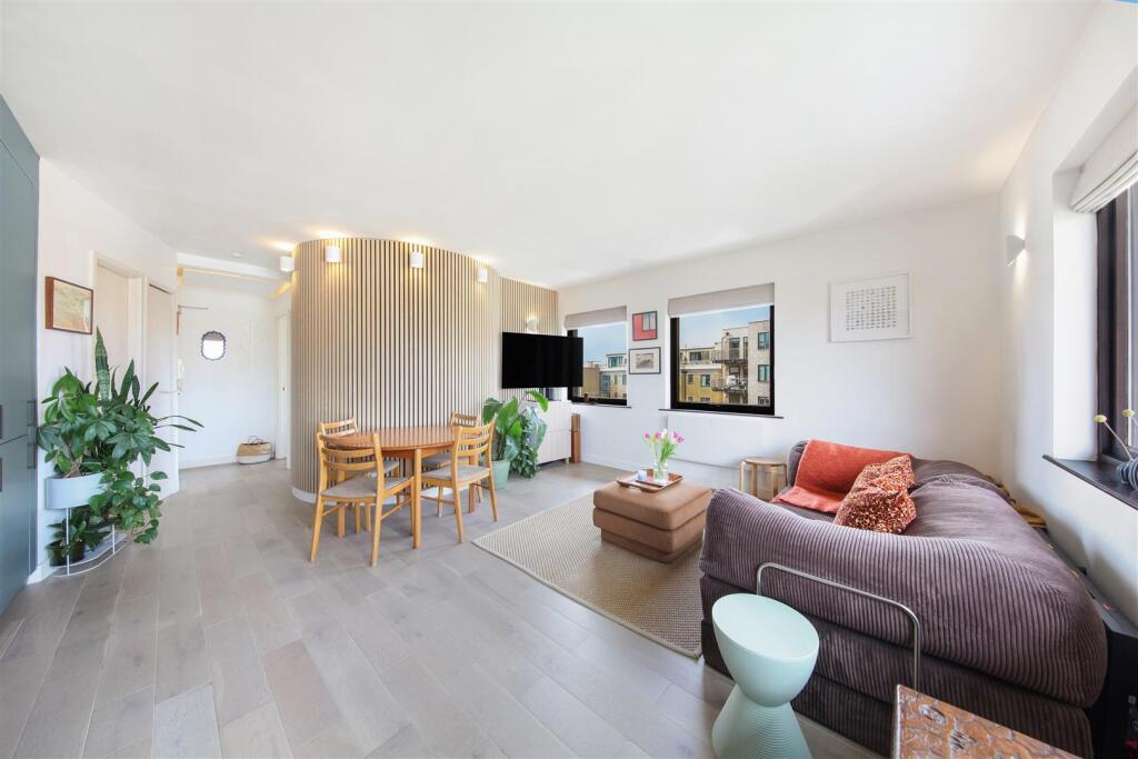 Main image of property: Fairfield Road, London
