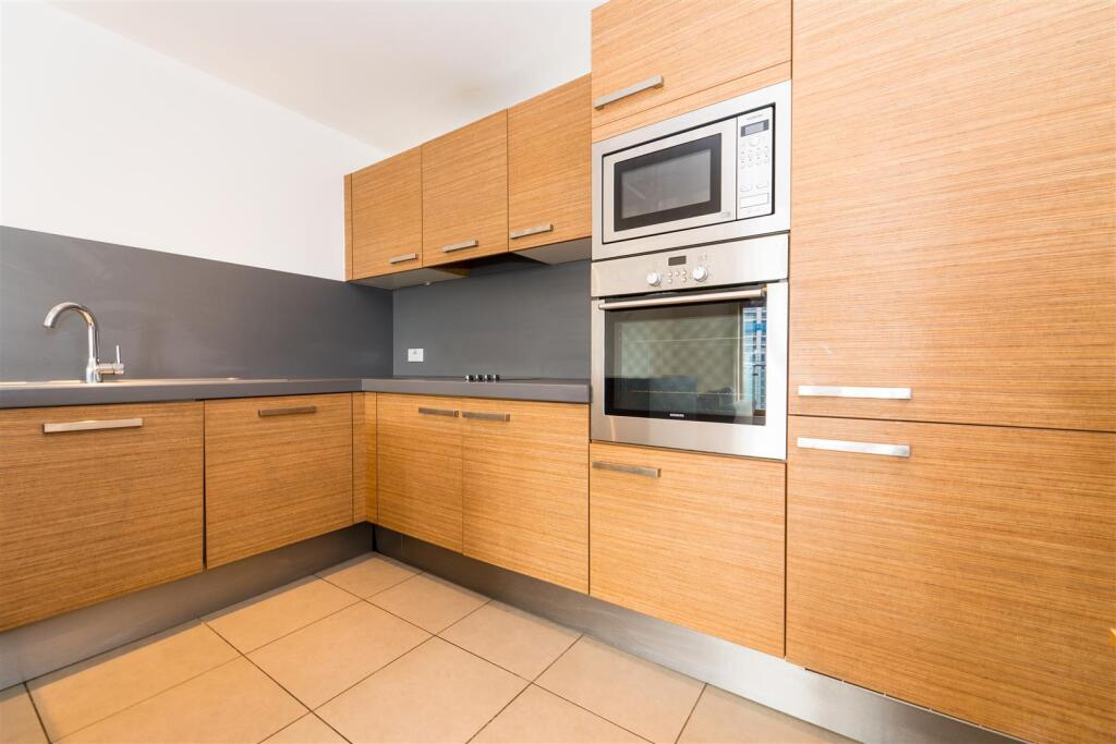 Apartment in Manchester, Green Quarter, Strangeways - More