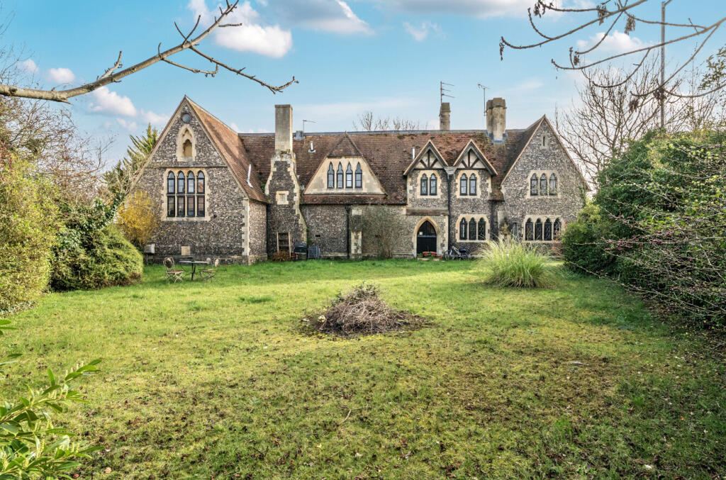 Main image of property: St. Pauls Mews, Whitley Wood Lane, Reading