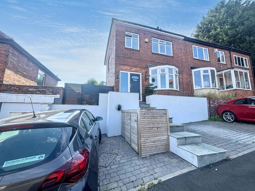 Main image of property: Mount Grove, Dunston, Gateshead, Tyne and Wear, NE11 9XB