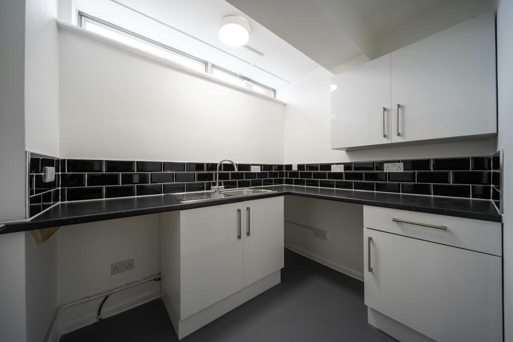 Unit B1 Hambridge Road 4.jpg