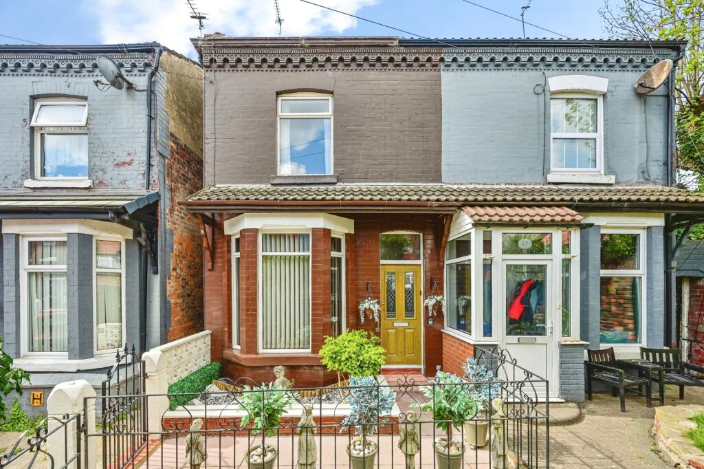 Main image of property: Sandheys Grove, Waterloo, Merseyside, L22