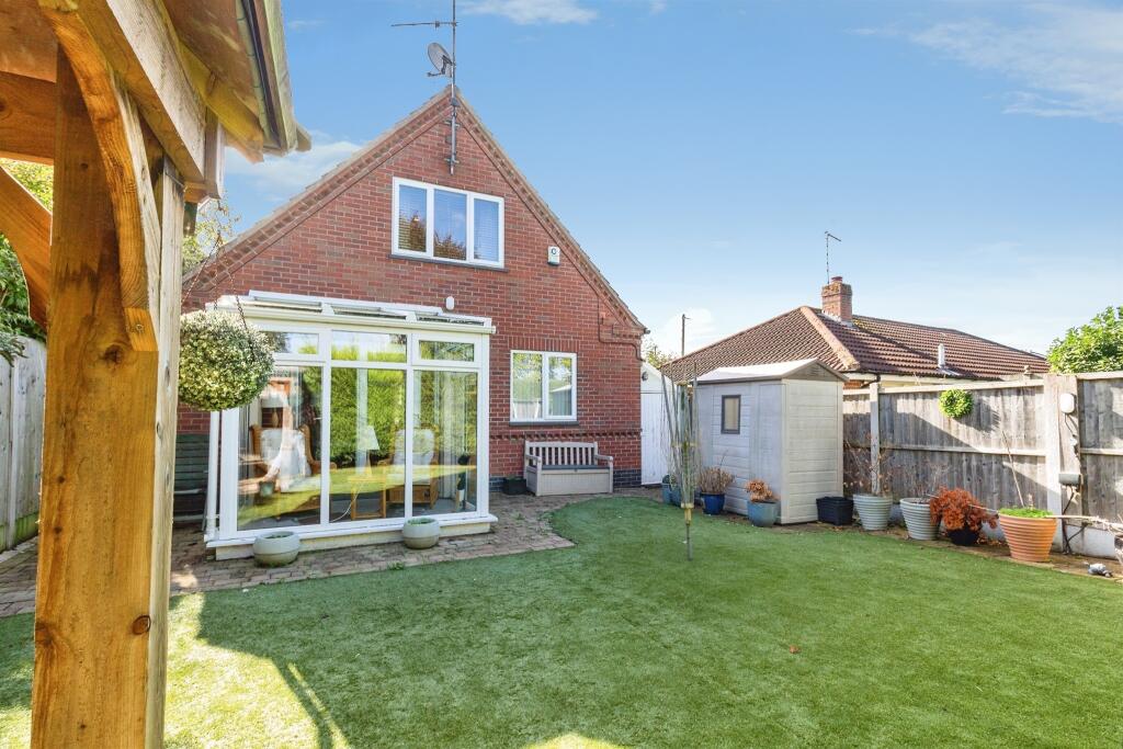 House in Stoke-on-Trent - View 4