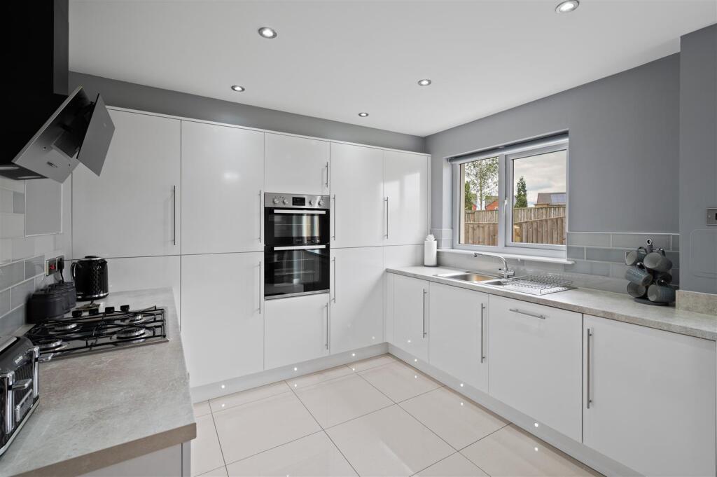 House in Bathgate, West Lothian - View 3