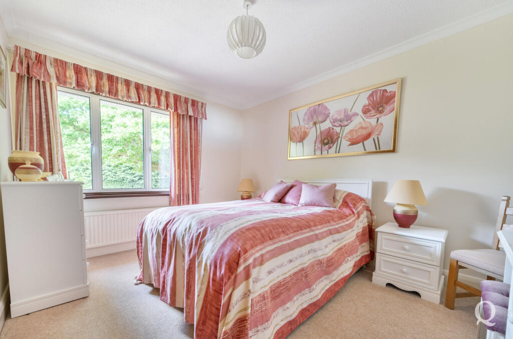 House in Swale, Bumpit, Lynsted with Kingsdown - More
