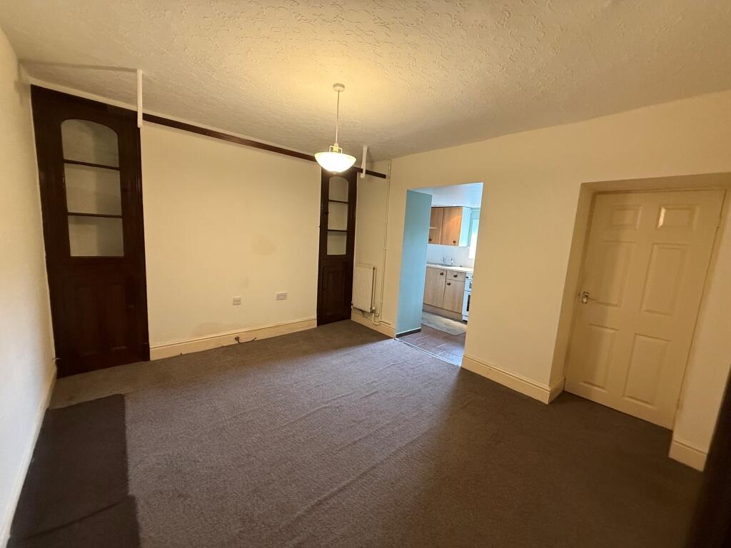 House in Gwauncaegurwen, Neath Port Talbot - View 4