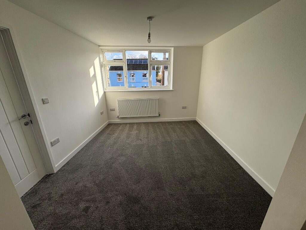 Cheddon Road, Taunton, Somerset, TA2 photo 2