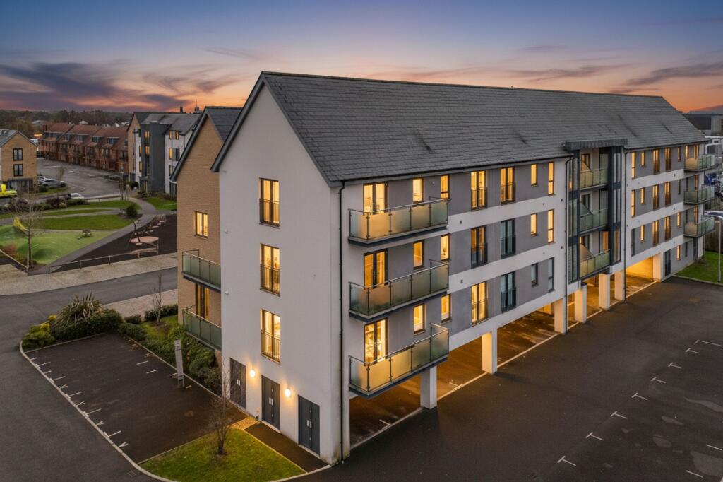 Main image of property: Ruston Close, Reading, RG2