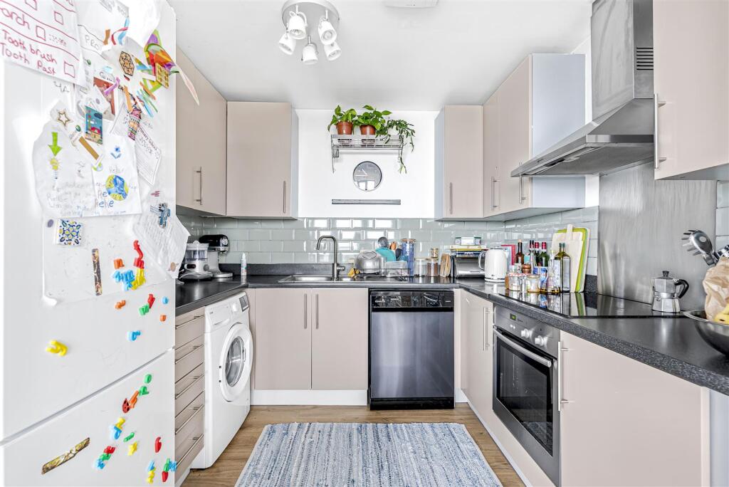 Palmers Road, London - More