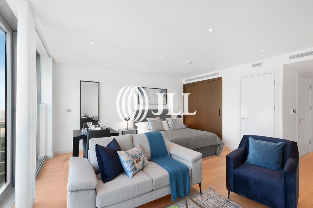 Studio flat for rent