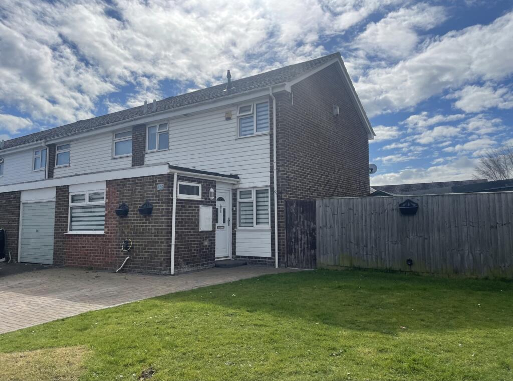 Main image of property: Woodgate Close, Grove, Wantage, Oxfordshire, OX12