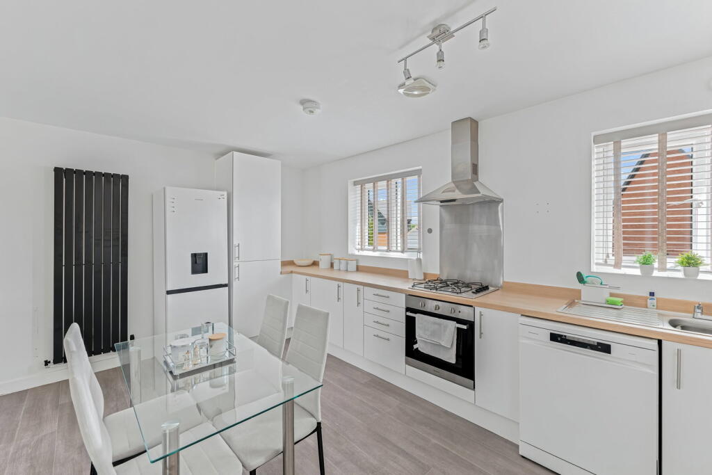 Apartment in Milton Keynes, Whitehouse - View 5