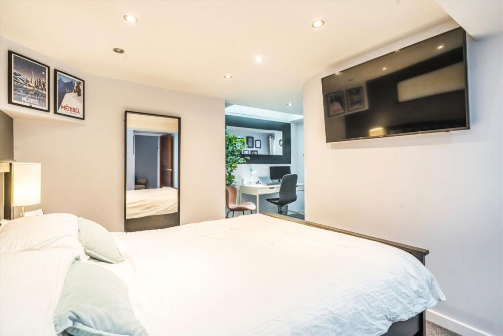 Apartment in London - More