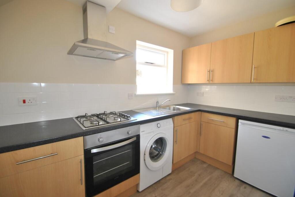 1 bedroom house share for rent