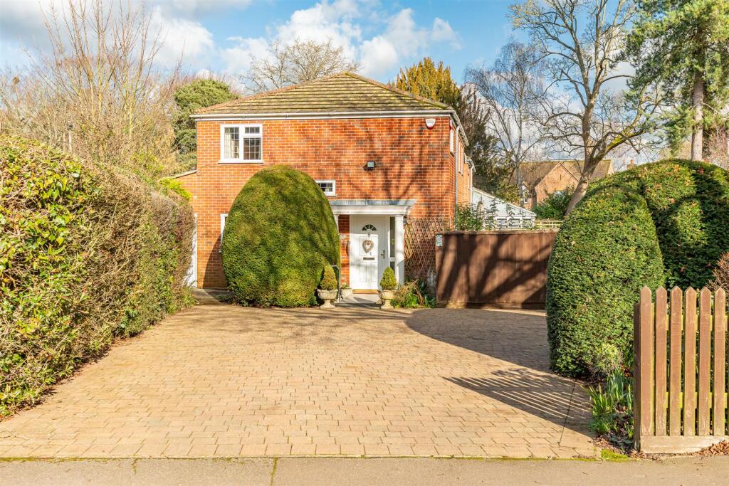 Main image of property: Elmoor Avenue, Welwyn