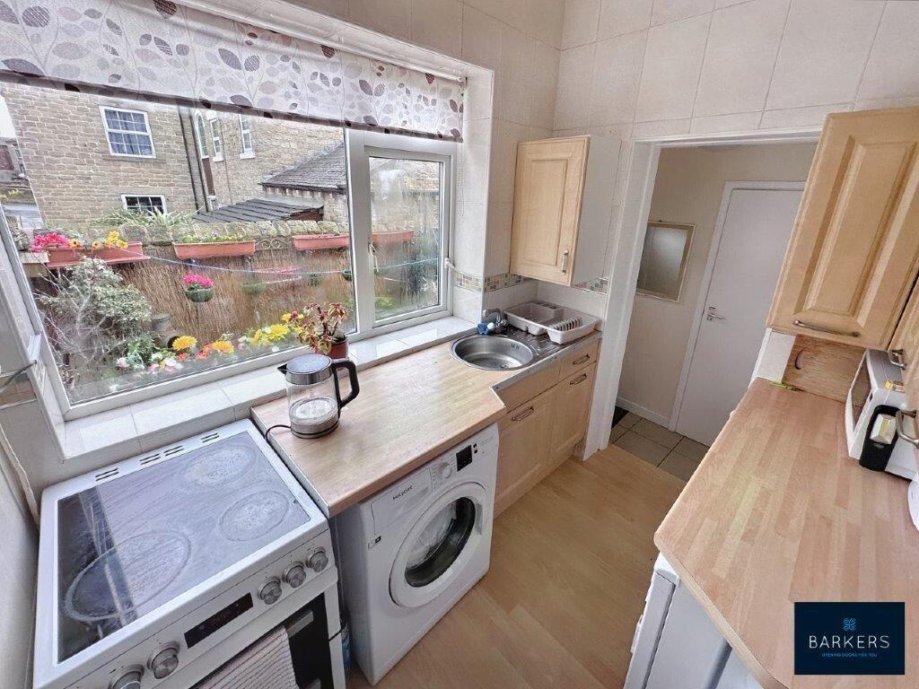 House in Wakefield - View 4