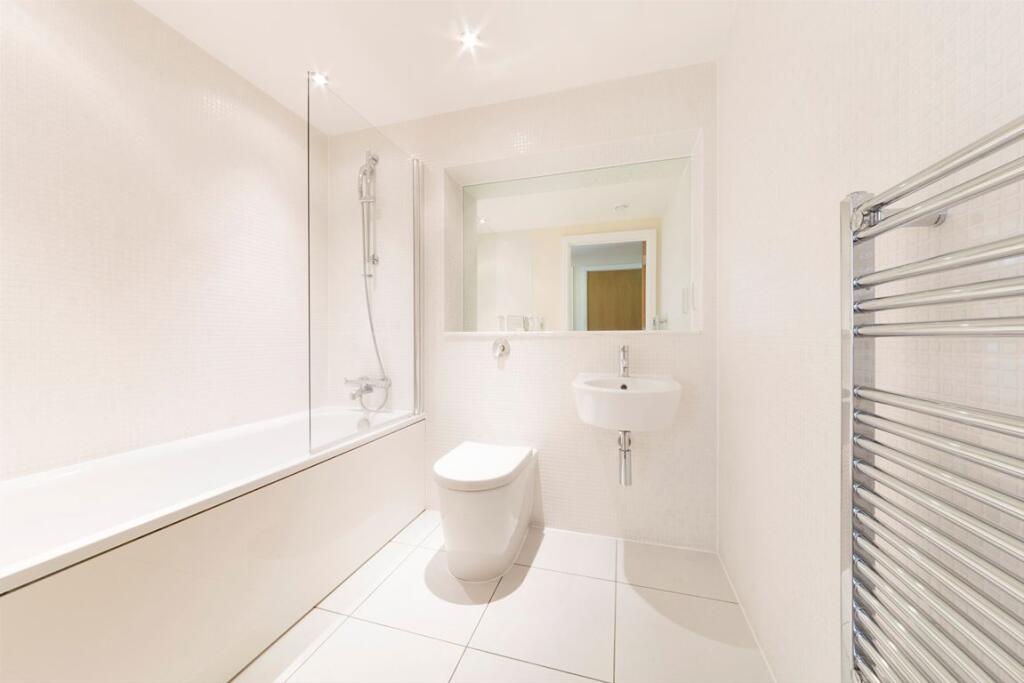 Apartment in London - More