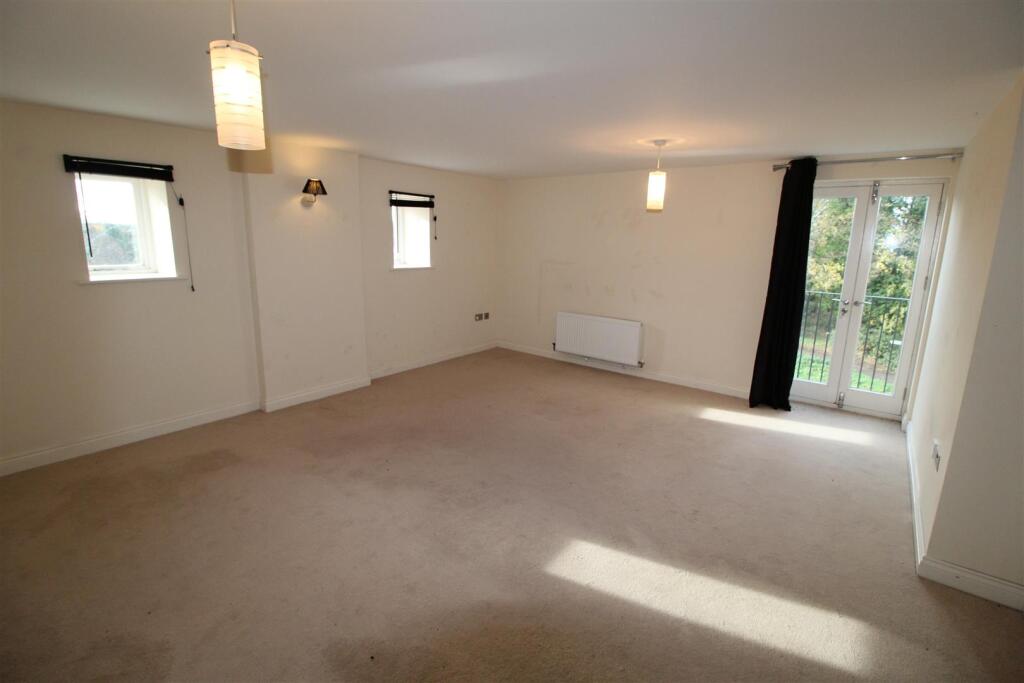 Apartment in Shrewsbury - More