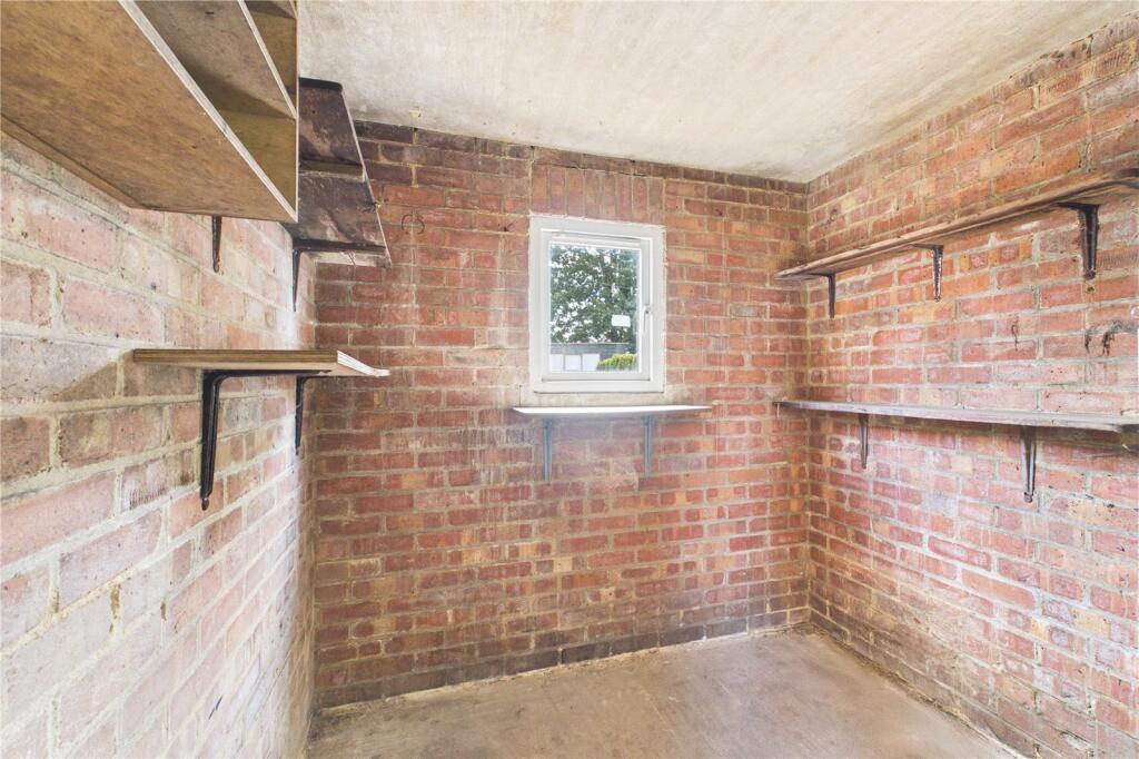 House in Basingstoke and Deane, Tadley - View 5