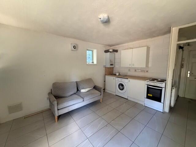 Main image of property: Farley Lodge, Luton, Beds