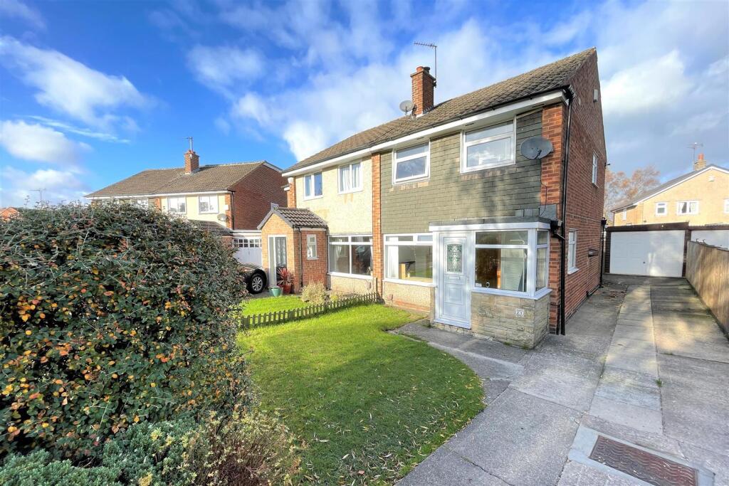 Main image of property: Longwood Close, Leeds, West Yorkshire, LS17 8SP