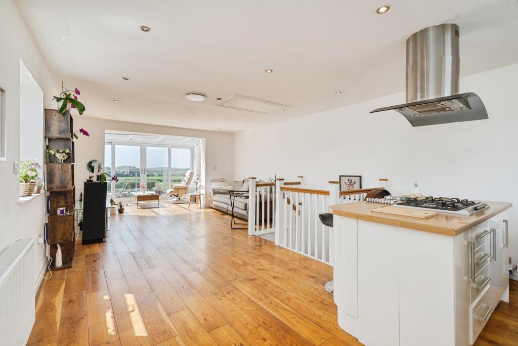 Chorley Road, Westhoughton, Bolton, Greater Manchester, BL5 photo 4